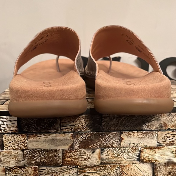 NWT Gabor Lanzarote Womens Toe Post Sandals - Size 6 - Picture 11 of 13